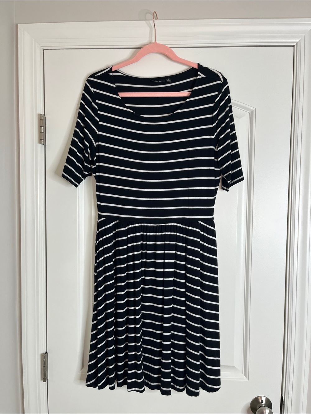 Apt 9-Striped Black and White Scoop Neck Dress - Casual Everyday Style-Large